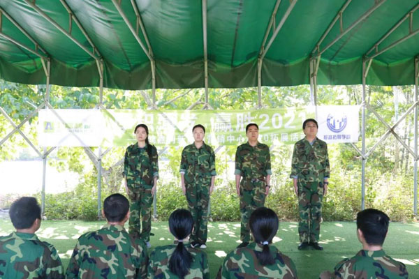 鴻嘉利新能源_厚積薄發(fā)_贏勝2021(圖3) 鴻嘉利新能源_厚積薄發(fā)_贏勝2021(圖3)